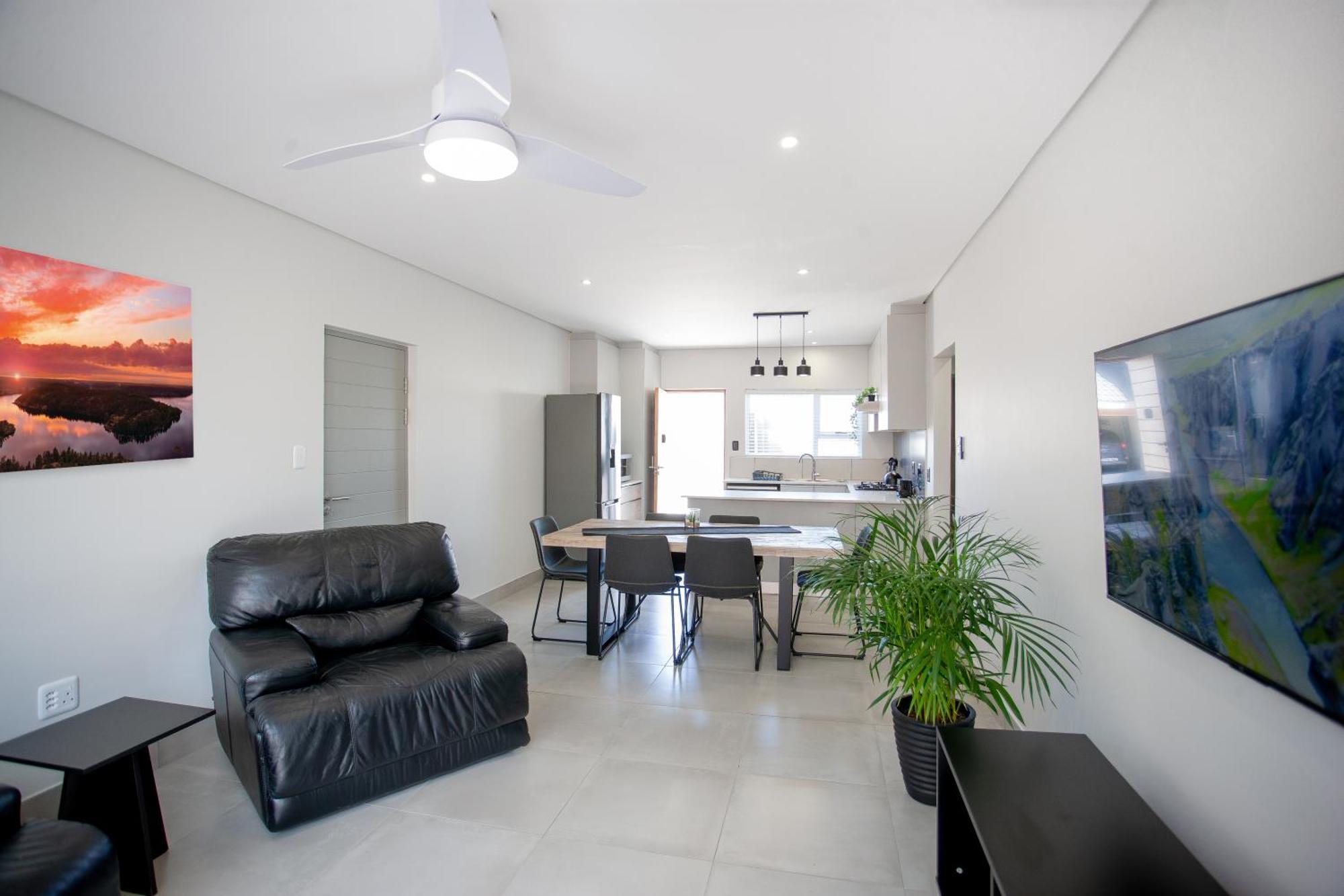 Townhouse 54 - 1 On York Holiday home *
